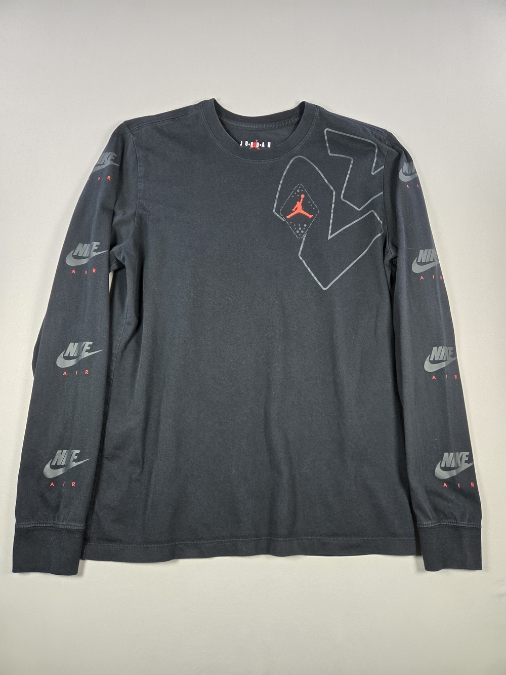 Jordan Legacy AJ6 Retro Long Sleeve Tee Black Red Medium